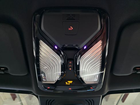 Used 2019 BMW X5 xDrive50i w/ M Sport Package image 54