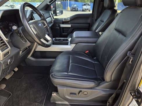Used 2022 Ford F250 Lariat w/ Lariat Ultimate Package AWD/4WD image 28