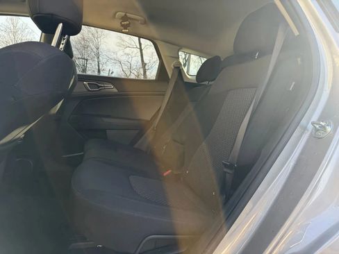 Used 2024 Kia Sportage LX image 11