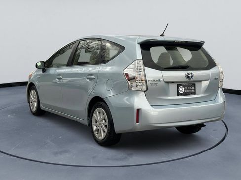 Used 2014 Toyota Prius V Two image 6