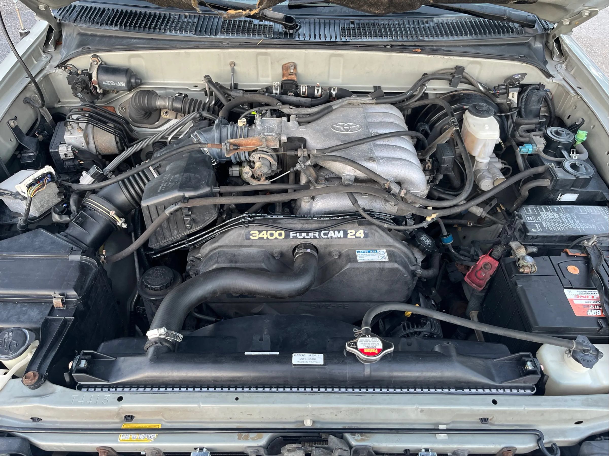 Used 2000 Toyota 4Runner Limited AWD/4WD image 11