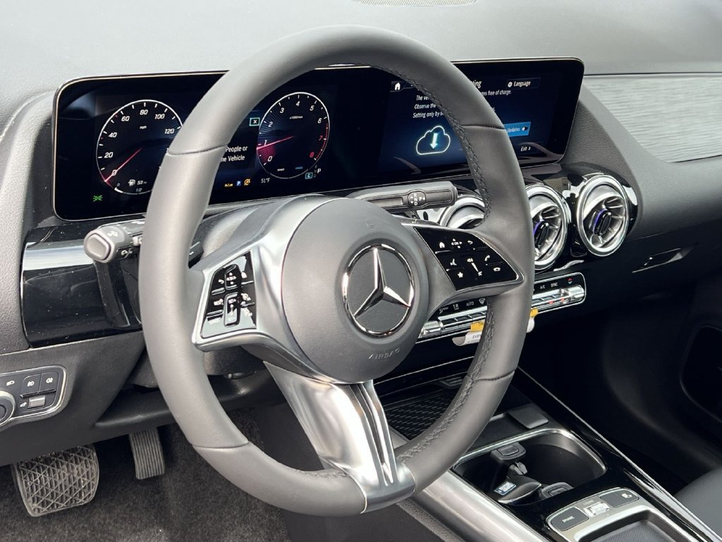 Used 2026 Mercedes-Benz GLA 250 4MATIC image 14