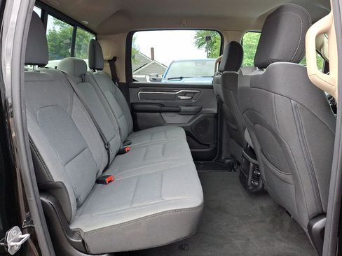 Used 2019 RAM 1500 Big Horn AWD/4WD image 12
