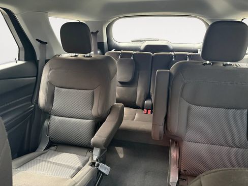 Used 2022 Ford Explorer XLT AWD/4WD image 13