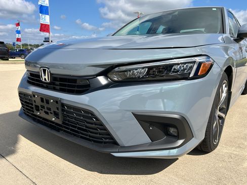 Used 2024 Honda Civic Touring image 10