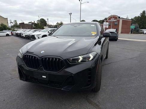 Used 2025 BMW X6 xDrive40i w/ Executive Package AWD/4WD image 2