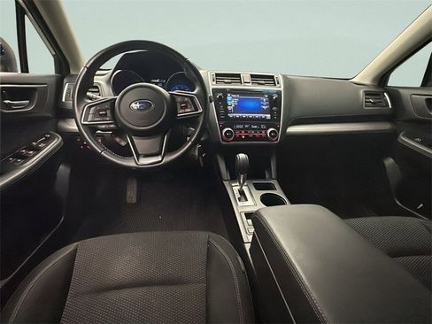 Used 2018 Subaru Outback 2.5i Premium image 19