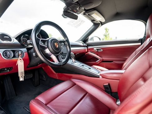 Used 2019 Porsche 718 Boxster RWD image 4