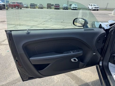 Used 2018 Dodge Challenger GT AWD/4WD image 11