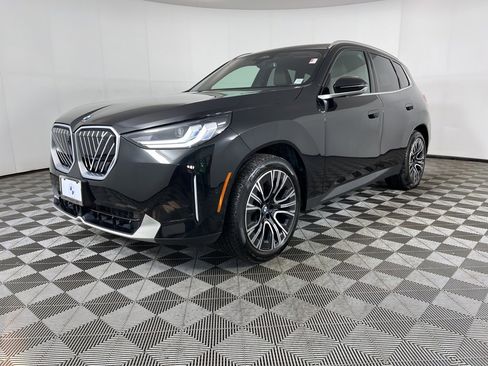 Used 2025 BMW X3 xDrive30i w/ Premium Package image 13