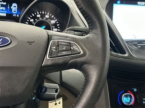 Used 2018 Ford Escape SEL image 18
