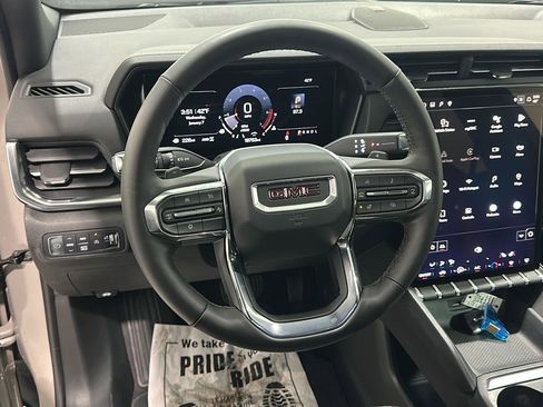 Used 2025 GMC Terrain Elevation image 10