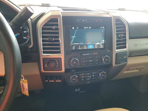 Used 2017 Ford F350 Lariat AWD/4WD image 7