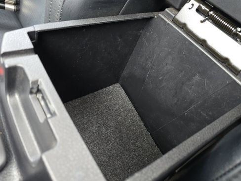 Used 2023 Toyota Tacoma Limited image 31