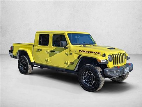 Used 2023 Jeep Gladiator Mojave w/ Cold Weather Group image 3