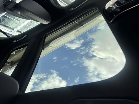 Used 2024 Mercedes-Benz C 300 Sedan image 20