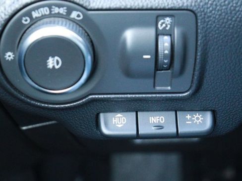 Used 2020 Buick Envision Premium w/ Driver Confidence Package image 25