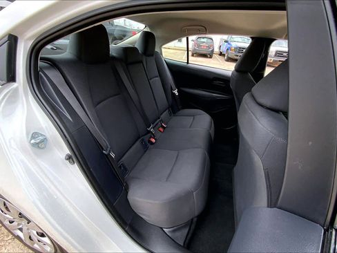 Used 2025 Toyota Corolla LE image 20