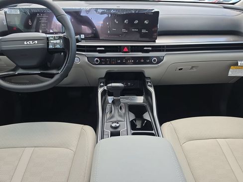 New 2026 Kia Sorento S FWD image 14