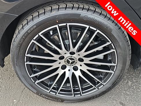 Used 2025 Mercedes-Benz C 300 Sedan image 12