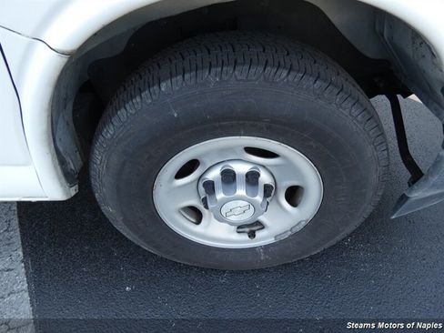 Used 2017 Chevrolet Express 3500 image 29