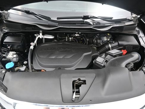 Used 2023 Honda Odyssey Touring image 11