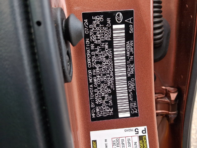 Used 2025 Lexus UX 300h FWD w/ Accessory Package (Z2) image 28