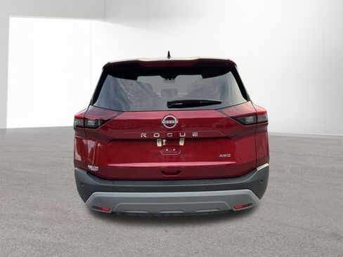 Used 2023 Nissan Rogue S AWD/4WD image 4