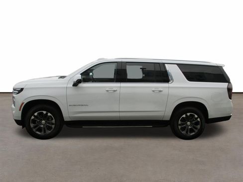 Used 2025 Chevrolet Suburban LS w/ Max Trailering Package AWD/4WD image 6