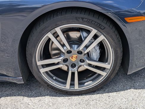 Used 2015 Porsche Panamera 4 AWD/4WD image 11