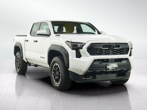 Used 2026 Toyota Tacoma TRD Off-Road AWD/4WD image 7