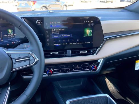 Used 2026 Chevrolet Equinox ACTIV w/ LPO, Floor Liner Package image 8