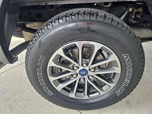 Used 2019 Ford F150 XLT w/ Equipment Group 302A Luxury AWD/4WD image 10