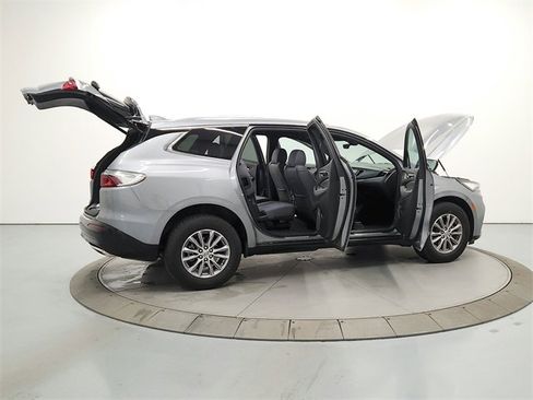 Used 2024 Buick Enclave Premium image 15