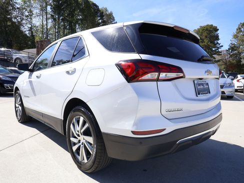Used 2022 Chevrolet Equinox LT image 4
