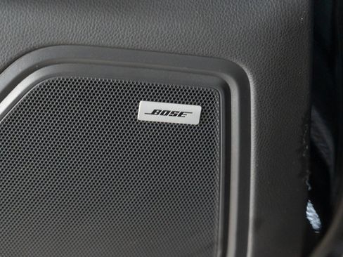 Certified 2023 Porsche Macan AWD/4WD image 18