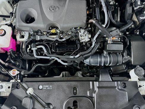 Used 2023 Toyota Sienna XLE FWD image 14
