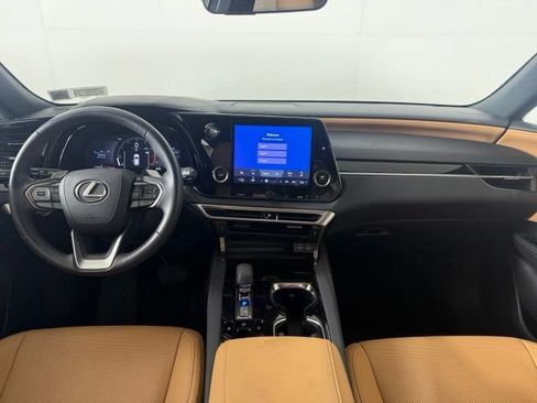 Used 2025 Lexus RX 350 FWD w/ Accessory Package image 33