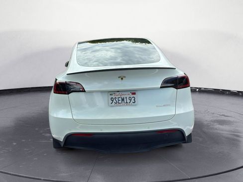 Used 2022 Tesla Model Y Performance AWD/4WD image 6
