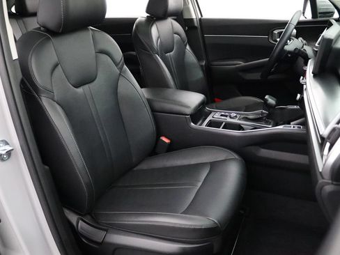 Used 2024 Kia Sorento S w/ Panoramic Sunroof Package FWD image 13
