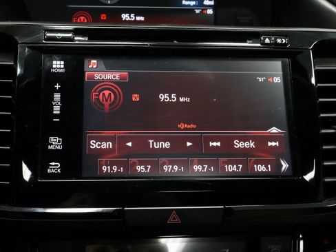 Used 2016 Honda Accord EX-L image 2