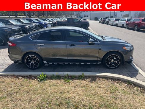 Used 2016 Ford Fusion Titanium image 3