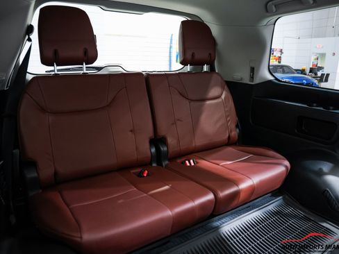 Used 2021 Lexus LX 570 4WD w/ Luxury Package image 66