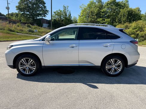 Used 2015 Subaru Forester 2.5i Premium w/ All-Weather Package image 2
