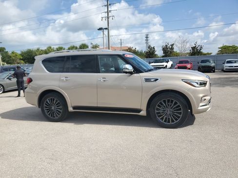 Used 2023 INFINITI QX80 Sensory w/ Cargo Package AWD/4WD image 3