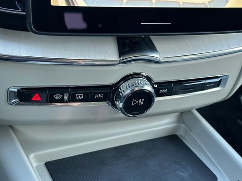 New 2026 Volvo XC60 B5 Ultra w/ Protection Package Premier image 18