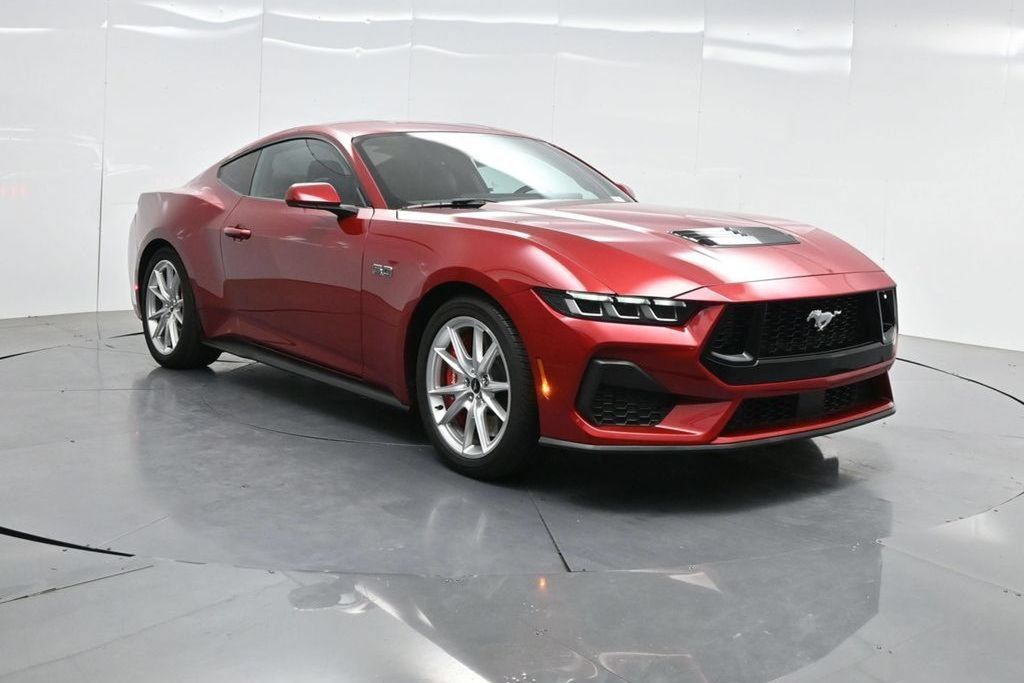Used 2024 Ford Mustang GT Premium RWD image 3