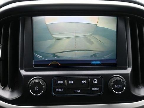 Used 2018 Chevrolet Colorado Z71 AWD/4WD image 30