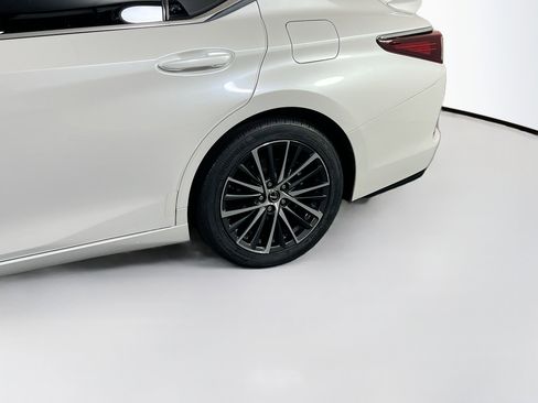 Used 2022 Lexus ES 350 w/ Premium Package image 30