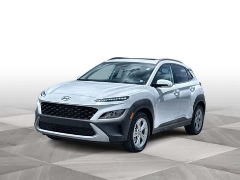 Used 2023 Hyundai Kona SEL w/ Convenience Package AWD/4WD image 4